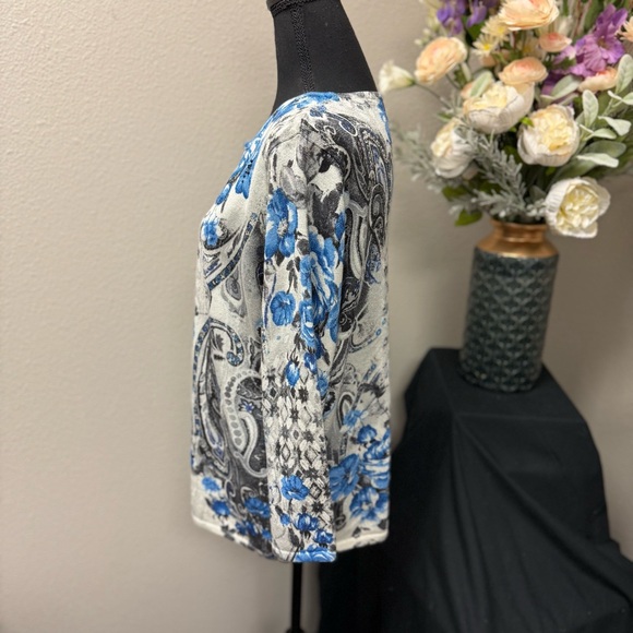 Alfred Dunner Blue Floral Metallic Knit Sweater Top | Size L - Picture 2 of 7